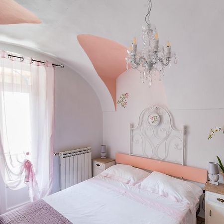 Dussaiga - Camera Delle Rose Дольчеаккуа Экстерьер фото